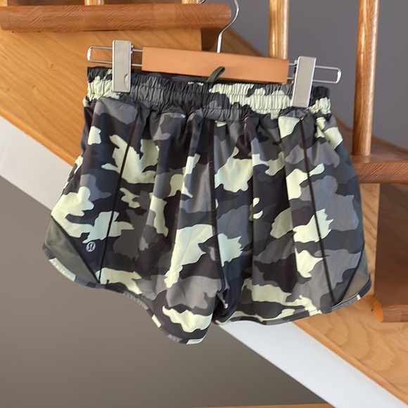 Lululemon Shorts with lining - Picture 2 of 5